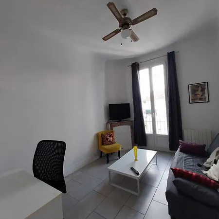 2 A 6min A Pied De La Promenade Des Et De La *